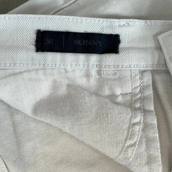 JUICY COUTURE White Low-Rise Denim Jeans, Size 30 - Picture 7 of 10